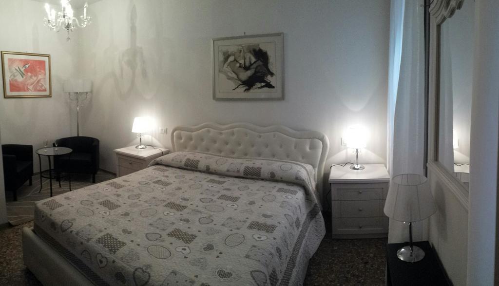 Angolo Fiorito Veneza Exterior foto